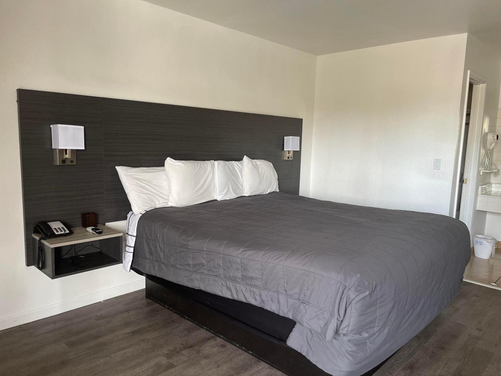 Windsor Inn Lake Havasu City Exterior foto