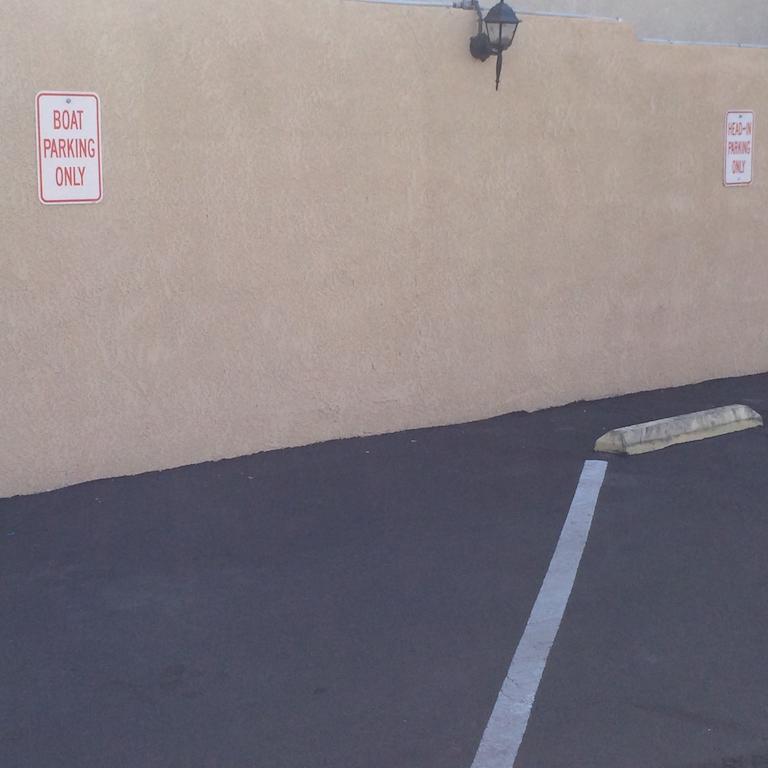 Windsor Inn Lake Havasu City Exterior foto